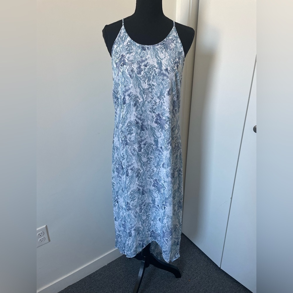 Old Navy Blue and White High Neck High Low Maxi Dress Size Small